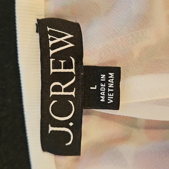 💕J.CREW💕 Gwyneth Pleated Skirt Chiffon ~ Vintage Red Strawberry Print Large - Picture 15 of 16